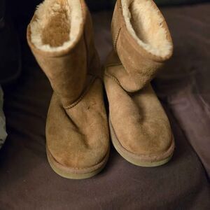 UGGS, size 5